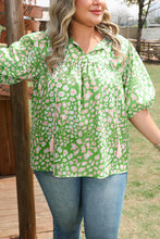 Load image into Gallery viewer, Green Plus Size Floral Tassel Tie Split Neck Puff Sleeve Blouse