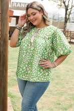 Load image into Gallery viewer, Green Plus Size Floral Tassel Tie Split Neck Puff Sleeve Blouse
